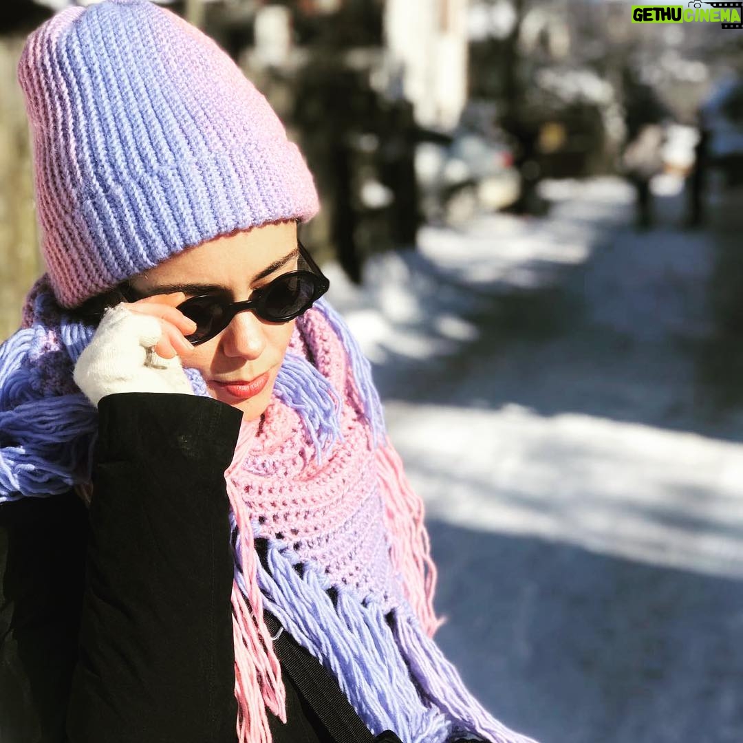 Duygu Yetiş - 12.4K Likes - Azıcık güneş olsa bari 📸: @movier