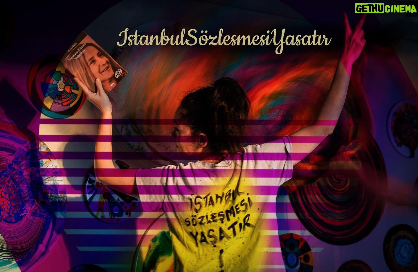 Duygu Yetiş - 6.3K Likes - 10. Yılında, tekrardan “İstanbul Sözleşmesi yaşatır” diye haykırıyoruz.
Sözleşmeden çıkılmasını kabul etmiyorum !
Boyun eğmiyorum !
Kadın cinayetleri politiktir !
LGBTİ bireyler de vardır !
Yaşayan tüm canlılar da eşit yaşam haklarına sahiptirler !
Bir de son olarak herkes Vegan olsa keşke!
Bir rahat bırakın bizi de, nefes alalım artık!
📸 : @tuncsuerdas