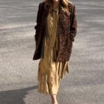 Ebba Kleberg von Sydow Instagram - Våren stilutmaning: Använd festplaggen mer, oftare, så fort tillfälle ges (eller inte ges). Leopard OCH guld aprilskämtar man till exempel inte bort 🫶🏽