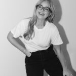Ebba Kleberg von Sydow Instagram - STOLT reklam! SVEP ➡️ för ”nyp mig i armen”-känsla! Min kampanj @synoptiksweden nu är LIVE i hela landet! Och hos #Synoptik finns mina stilfavoriter, som jag hoppas kan inspirera dig att våga prova något nytt! Eller att bara hitta HEM i dina älsklingsbågar? Tack team 📸 @lisa.hooks & 💄 @byelvira för detta mycket roliga projekt!