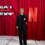 Ebba Kleberg von Sydow Instagram - Reklam @netflixnordic presenterar 26 nordiska satsningar 📺 varav 12 (!) helt nya! Följ med! 1. Älskar mitt jobb! 2. När @amandaromare klev upp på scen med sin serie-dubbelgångare (hennes bok 📕 ska bli serie)! Jublet för Amanda & @carla_sehn_ 💯 3. Next on Netflix! Peppen alltså, äntligen massvis med härligt att se fram emot! 4. Pörni 😍 flyttar in på @netflixnordic 🫶🏽 5. Bridgerton-salen! Kolla till slutet! 6. Klassfoto deluxe & @edvinrydings bjöd på klassiskt klassfoto-uppförande 🫶🏽 #youngroyals 7. Squid Games 2, vem vågar?! 8. Idolen Jo Nesbø, mannen bakom min favorit Harry Hole - som nu föds på nytt hos @netflixnordic 😬 Många pratade om Helikopterrånet, verkar absolut fängslade men hallå, Harry Hole! Längtar så! 9. Ronja Rövardotter 2.0 🫶🏽 10. Sa jag att jag älskar mitt jobb?!