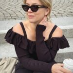 Ebba Kleberg von Sydow Instagram - 🆘 Kod EBBA30 brakade ihop! Reklam: Nu funkar den igen! 30% på alla (!) solglasögon (Prada, Rayban, Tom Ford, Oakley, allihop) online på @synoptiksweden 💘 Så länge lagret räcker / begränsad tid, så skynda… Tack #Synoptik för stilsäkra bågar och fantastisk koll på ögonhälsa. Älskar att vara i trygga händer 🫶🏽