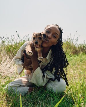 Ebony Obsidian Instagram - Animal Therapy 🐾
