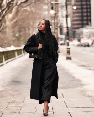Ebony Obsidian Instagram - Making my way downtown, walking fast, faces pass and I’m home bound. How I feel after finishing work in my own city. 4-5 > 9-5 #Werk