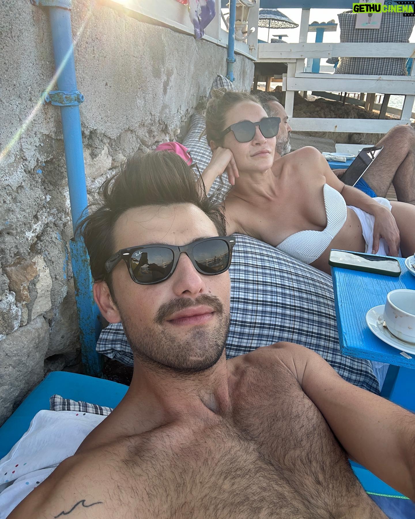 Ece Dizdar - 2.8K Likes - Yaz dumpımsı. Sadece güzel olan kısımları.
Datça Karaburun Asos Seferihisar Feneryolu.
Bazı post production stüdyoları.
Bazı düğünler. Bazı kalp kırıklıkları önceleri ve sonraları. 🤍