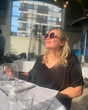 Ece Yörenç Instagram - Thank you next❤️✌️