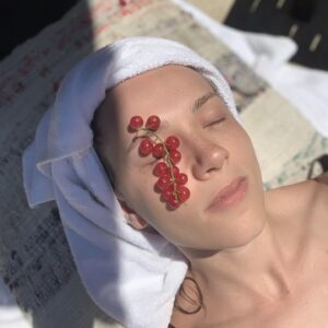 Ece Çeşmioğlu Instagram - 