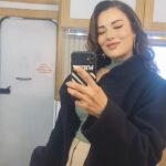 Ece İrtem Instagram - Hande & @sandikkokusudizisi bu akşam @showtv