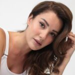 Ece İrtem Instagram - siyahlar beyazlar ve diğerleri bir @ismetege çalışması