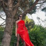 Ece Sükan Instagram - Ready for #ElleStyleAwards ⭐️ in @balenciaga @manoloblahnik @goodthingsatelier Glam team @alirizaozdemir @nurisekerci @elleturkiye