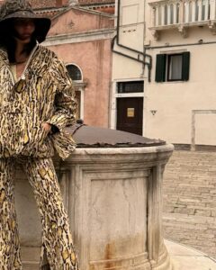 Ece Sükan Instagram - Incognito