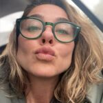 Ece Uslu Instagram – Ece AĞAZADE benim çok keyif aldığım bir karakter oldu. Sizler de çok sevdiniz biliyorum, aldığım yorumlarda gördüm hepsini. Tek bir kötü yorum yoktu. Ne mutlu! İzleyicilere, yorumlara, sahiplenişinize, gösterdiğiniz kocaman sevginize ve tabii ki @foxturkiye @ayyapim @sahanehayatimtv hayatım ekibine sonsuz sevgilerimi ve teşekkürlerimi iletiyorum. Hep yanımda olan ve desteğini benden asla esirgemeyen çok sevdiğim menajerim @banukuruoglu @banukuruoglumanagement çok teşekkürler…. Yönetmenlerime ve tabii ki sette çalıştığım TÜM ekip arkadaşlarıma. Hepiniz ayrı ayrı dünya tatlısıydınız ve harika geçen 4 bölüm çektik sizlerle. Harika projelerde tekrar birlikte olmak ümidiyle hepinize kocaman sarılıyorum 🤍🤍🤍