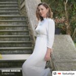 Ece Uslu Instagram - #Repost @foxturkiye with @use.repost ・・・ “Ece çok güçlü bir kadın. Gücünü zekasından, aldığı eğitimden ve ailesinden alıyor.” 🤩 Ece Uslu’nun keyifli röportajı şimdi fox.com.tr’de. #ŞahaneHayatım @sahanehayatimtv @eceusluofficial Fotoğraflar: Yiğit Danacı
