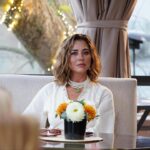 Ece Uslu Instagram – Ece AĞAZADE benim çok keyif aldığım bir karakter oldu. Sizler de çok sevdiniz biliyorum, aldığım yorumlarda gördüm hepsini. Tek bir kötü yorum yoktu. Ne mutlu! İzleyicilere, yorumlara, sahiplenişinize, gösterdiğiniz kocaman sevginize ve tabii ki @foxturkiye @ayyapim @sahanehayatimtv hayatım ekibine sonsuz sevgilerimi ve teşekkürlerimi iletiyorum. Hep yanımda olan ve desteğini benden asla esirgemeyen çok sevdiğim menajerim @banukuruoglu @banukuruoglumanagement çok teşekkürler…. Yönetmenlerime ve tabii ki sette çalıştığım TÜM ekip arkadaşlarıma. Hepiniz ayrı ayrı dünya tatlısıydınız ve harika geçen 4 bölüm çektik sizlerle. Harika projelerde tekrar birlikte olmak ümidiyle hepinize kocaman sarılıyorum 🤍🤍🤍