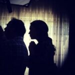 Ecem Özkaya Instagram – Dile kolay 3 yıl , çok yol , fazla emek ve sayısız hikaye … teşekkürler #gönüldağı yolun açık olsun . Bu zamana kadar çalıştığım tüm ekip arkadaşlarıma kolaylıklar diliyorum. Ve zahide ! Birbirimizi giydiğimiz her an müthiş şeyler öğrendim senden. iyi ki geçtin hayatımdan 😌🌸🧚🏻‍♀️