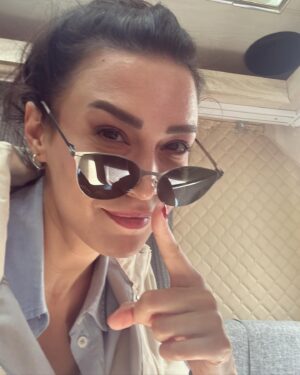 Ecem Özkaya Instagram - green dump 🌸🧚🏻‍♀️🌸🎥 sürpriz sonlu 💃🏻
