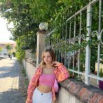 Ecrin Su Çoban Instagram - Son fotoda saçım çok iyi çıkmış