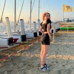 Ecrin Su Çoban Instagram - Heryerim kipkirmizi