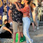 Eda Özerkan Instagram - Bir bakış baktın kalbimi yaktın..❤️🤣😂 @timuracar Sonsuz olasılıklarım neler?🍀 #festival 🎈#anıyakala #hayatandanibarettir #aşk