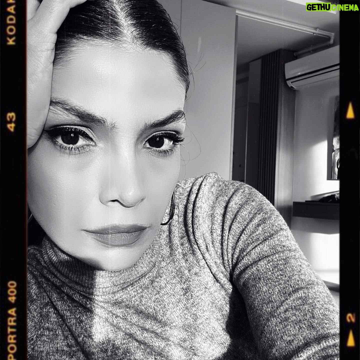 Eda Özerkan Instagram - Gün sonu!!🌪️🍀 #edaözerkan #edaozerkan #aniyakala #hayatandanibarettir #insta #instagram #instagood #instalike #instadaily #instamood #instafashion #instalove #instacool #instaphoto #instadog #instatravel #instafood #instareels #instamoda #instablog #instafollow #instabook #instablogger #instalikes #instaphoto #instaphotography #instapost