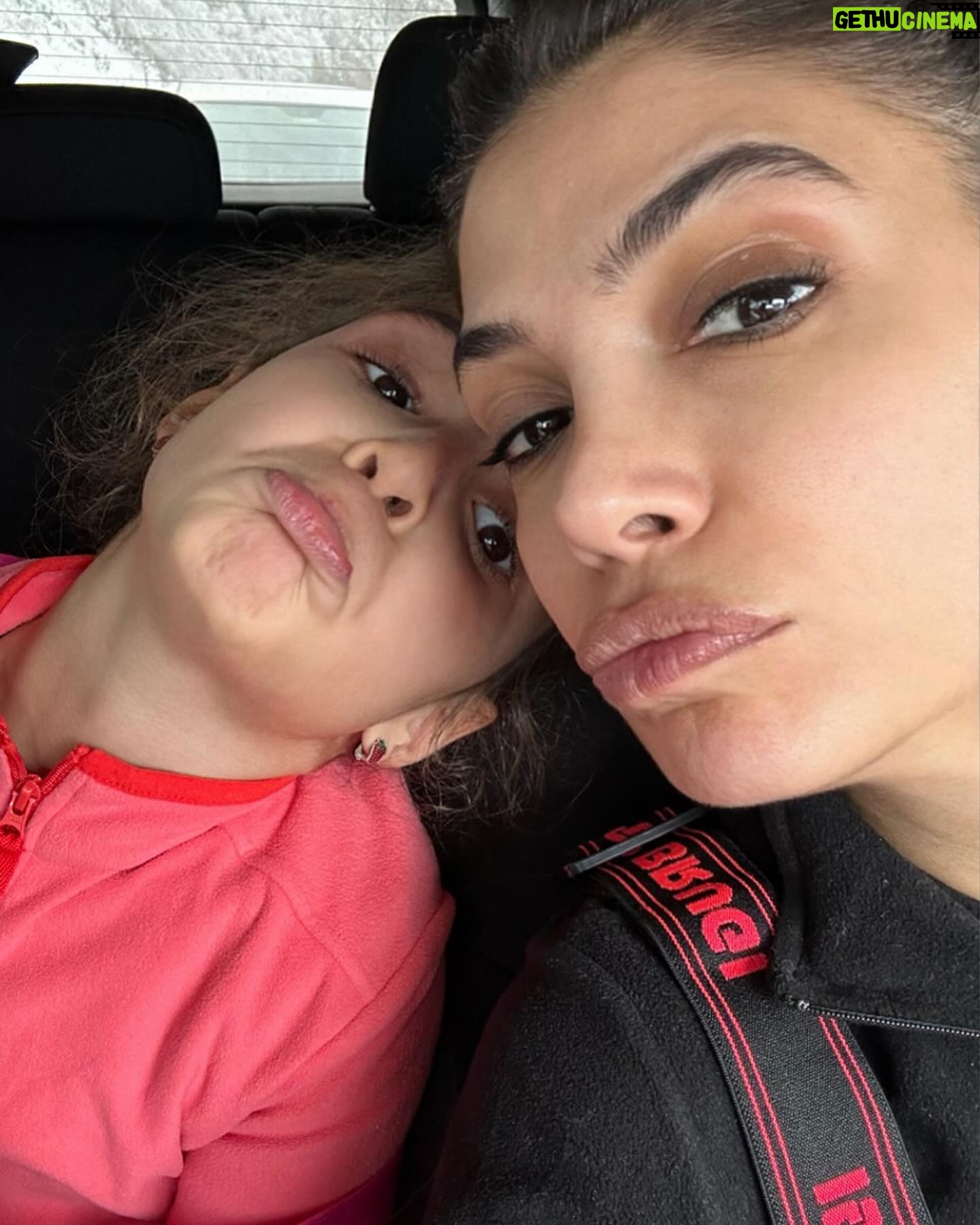 Eda Özerkan Instagram - Arkadaşım….❤️ #elizkız Bundan daha iyi nasıl olur?🍀 Nasıl bu kadar şanslı oldum?🍀 Şükür🙏🏻 #edaözerkan #edaozerkan #in #instalike #instagood #instagram #instadaily #reelsinstagram #instamood #instacool #instafashion #instatravel #instamoda #instavideo #instastyle #instaphoto #instaphotography #instablogger #instalikes #aniyakala #hayatandanibarettir #influencer