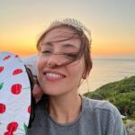 Eda Şölenci Instagram - yes, the sun sets everyday, yet..