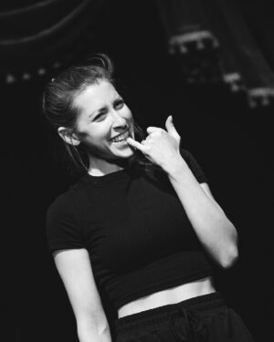 Eden Sher Instagram - It’s official we’ve got one week to @edfringe if you haven’t gotten your tix yet get ‘em now!!! @jill.petracek took some pics that make me look LEGIT AS FUCK I am obsessed w them and if these don’t make you wanna see this show you’re a lost cause