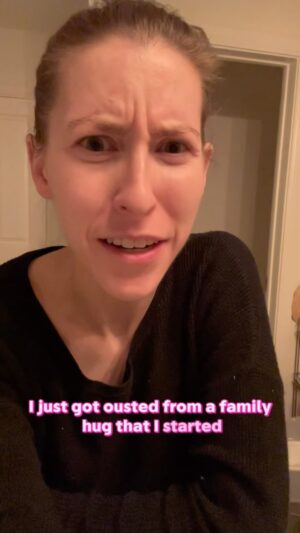 Eden Sher Instagram - I produce solely #momcontent now. If u like this come see my show #iwasonasitcom I am coming to many cities go to edensherlive.com to see if I’ll be in one near u (I bet I am!!!) #toddlers #mom #isthismotherhood