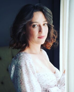 Efsane Odağ Instagram - “İçerisi nasılsa dışarısı öyledir; yukarısı nasılsa aşağısı öyledir; evren nasılsa ruh öyledir.” #Hermes 

Kendine doğru yürüme seferlerinde, yine yeniden #yazdankalmabirgün ‘de, peki “ya bugün nasılsın?” serisi.