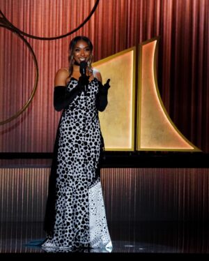 Ego Nwodim Instagram - Had the distinct honor of helping honor Ms. Dionne Warwick at the Kennedy Center Honors this year all while wearing this @christopherjohnrogers dress!! Last time I was at the Kennedy Center in July, I was rolling around on the floor playing pretend with my friends. And now look! What a difference a lil time makes!!! What a dream! #kchonors