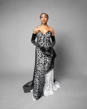Ego Nwodim Instagram - Had the distinct honor of helping honor Ms. Dionne Warwick at the Kennedy Center Honors this year all while wearing this @christopherjohnrogers dress!! Last time I was at the Kennedy Center in July, I was rolling around on the floor playing pretend with my friends. And now look! What a difference a lil time makes!!! What a dream! #kchonors