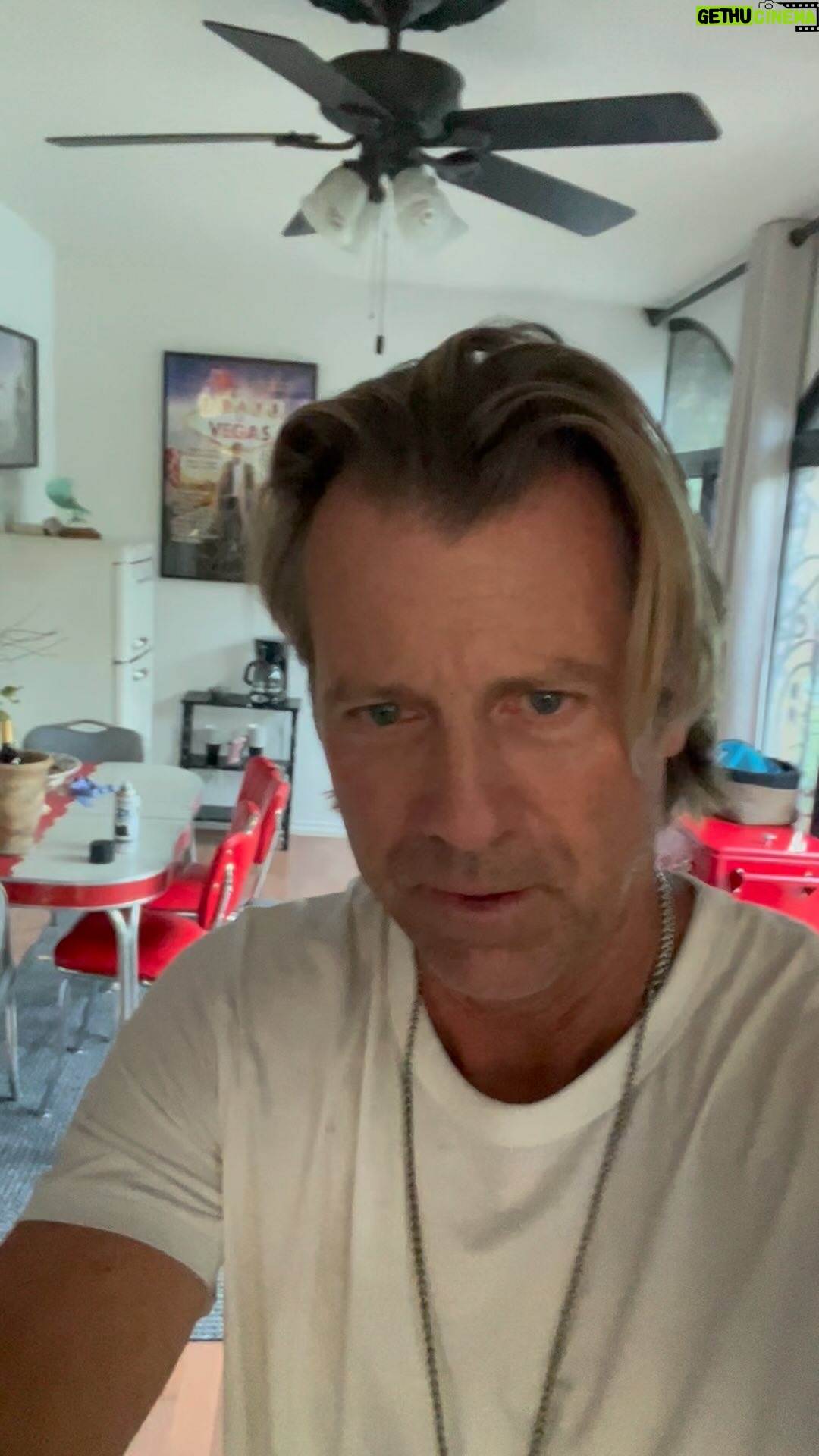 Eileen Davidson Van Patten Instagram - Breakfast at Wimbledon! The family that bets together stays together!!! C'mon Alcaraz!!!!!!!