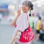 Eisaya Hosuwan Instagram - เมื่อวานนี้สนุกมากๆค่า ขอบคุณแฟนคลับจากทุกๆบ้านและทุกๆคนมากๆๆเลยนะคะที่ร่วมสนุกไปด้วยกัน ทั้งจากในสนามและทีมหน้าจอเลย เป็นวันที่ร้อนมากแต่แฮปปี้สุดๆไปเลย ไว้เจอกันใหม่นะค้าบบบบ ily💖 #54ปี3miracles #งานบอล54ปีช่อง3