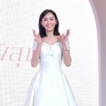 Eisaya Hosuwan Instagram – เมื่อวานนี้เปิดตัว #ดวงใจเทวพรหม อย่างเป็นทางการเรียบร้อยแล้ว ขอบคุณผู้ใหญ่ทุกท่าน พี่ๆทีมงาน แฟนคลับที่น่ารักจากทุกๆบ้าน และพี่ๆสื่อมวลชนมากๆเลยนะคะ🥹 ได้รับพลังงานดีๆจากทุกคนเยอะแยะเลย ทุกคนทำให้เมื่อคืนเป็นคืนที่พิเศษมากๆ ขอบคุณทุกคนมากๆอีกครั้งนะคะ🤍 และวันที่ 8 นี้ฝากติดตาม ‘ละออจันทร์’ ซีรี่ส์ตอนแรกของพวกเราด้วยค่าาา🫶
#theenchantmentofdhevaprom #ดวงใจเทวพหรม #ใจพิสุทธิ์