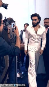 Eka Lakhani Instagram - @ranveersingh 🔥💎🔥 @tiffanyandco @jioworldplaza . Wearing custom @gauravguptaofficial Sunglasses @tiffanyandco @rkumaropticians Footwear @louboutinworld Styled by @ekalakhani #StyledByEka Style Team @itsfatimabaluch @arzoonagraik @harshi_shah10 Hair @aalimhakim @mustaqeem_salmani Makeup @mahadevnaik08 Managed by @jinal.jj @aarti1980 Photographer @vidhigodha #RanveerSingh #TiffanyAndCo #EkaLakhani #TeamE [Ranveer Singh, Tiffany And Co, Monochrome Minimal Style]