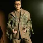 Eka Lakhani Instagram - Karan for #AJIOGraziaYoungFashionAwards2024 Style Connoisseur award Wearing @dhruvkapoor Eyewear @tomford @rkumaropticians Footwear @gmbh_official #StyledByEka Style team @arpita.kc @mayuri_srivastava @team___e Hair @rajeev_gogoi Makeup @paresh_kalgutkar Managed by @len5bm Photograph 1 : @yusufslokhandwala Photograph 2 - 8 : @sheldon.santos