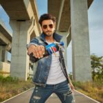 Eka Lakhani Instagram - @ranveersingh shot on location in Thailand for @pepsiindia 💙❤️ @shailja_joshi @mnxmyhm @sbpdxb @ekalakhani @aalimhakim @aarti1980 @mahadevnaik08 @jinal.jj @itsfatimabaluch @dejavusocial @manasvi18 @priamundra @mansii.agrawal @aashnabanaik @theartistsproject
