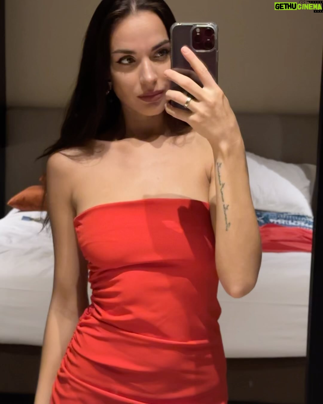Ekaterina Vladimirova - 223 Likes - Всех с наступающим 2024 годом! Доброты, тепла и чтоб все мечты исполнились !!! ❤️❤️❤️#новыйгод2024 #2024 #бали