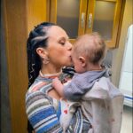 Ekaterina Ivanchikova Instagram - Мы так ждали этот день! Теперь можно пробовать вкусняшки и осознанно говорить по душам❤️ Сегодня Лёве шесть месяцев!🥳