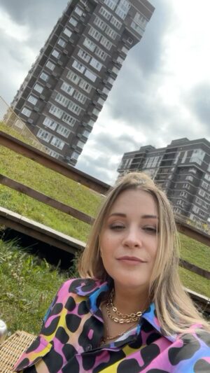 Ekaterina Kokorina Instagram - Люблю, когда съёмки проходят в такой неформальной обстановке ❤️