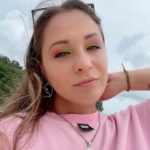 Ekaterina Kokorina Instagram - Отпуск. День 5 ✅ сегодня днем пытались снять сниппет на новый трек🤦🏼‍♀️ влажность и ветер были против. Зато макияж красивый был))) 😂 пойдем снимать завтра утром, пока еще не сильно жарко 🙏