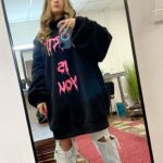 Ekaterina Kokorina Instagram - Назовем это просто: больше цвета, больше света 🤪 с выходными, друзья! Надеюсь, я завтра присоединюсь к шашлычникам и рыболовом! Потому что я так ждала этого дня 😂😂😂 но, моя спина решила иначе 🤦🏼‍♀️
