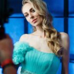Ekaterina Morgunova Instagram - Новая игра, новые образы..)💃 И новые фото с backstage, листайте..)🙃 #ляйсанутяшева #екатеринаморгунова #пародия #былооченьволнительно #игра #сборнаяроссии