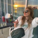 Ekaterina Morgunova Instagram - Коротко о нашей поездке в Сочи..) Настроение😎💃🌅 Photo by @morgunov831 Настроение by @morgunov831 ❤️ #сочи #моргунидзе #совершеннопотрясающе