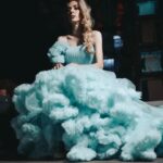 Ekaterina Morgunova Instagram - Новая игра, новые образы..)💃 И новые фото с backstage, листайте..)🙃 #ляйсанутяшева #екатеринаморгунова #пародия #былооченьволнительно #игра #сборнаяроссии