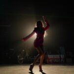 Ekaterina Morgunova Instagram - Где-то в декорациях Главкино..) Когда поймали хороший свет и такое же настроение..))💃💃💃 @aiguzel , спасибо за фото) #екатеринаморгунова #однаждывроссии #охотаужепотанцвать #нгнастроение