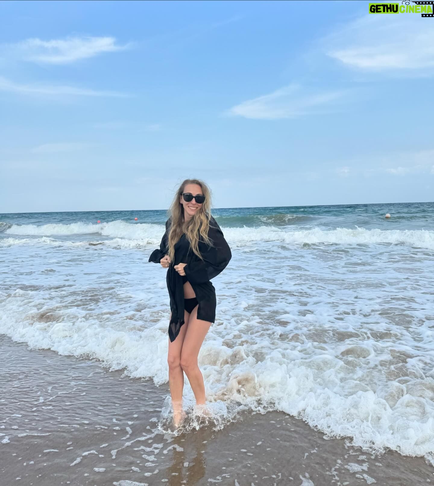 Ekaterina Morgunova Instagram - Океанские танцевальные..💙🤪 #екатеринаморгунова #fujeirah #былопрекрасно #будувспоминать