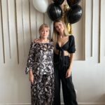 Ekaterina Shepeta Instagram - Ева, с днем рождения 🥳 9 лет человеку! ДЕВЯТЬ🫣😍 Мы сегодня тихонечко семейной компанией отмечаем девятилетие нашего родительства. Это удивительно и прекрасно. Время летит🙈я понимаю, что не успеем оглянуться, будет уже 15, потом 18, 20, а там и внуки🙈 а мне же самой еще будто 22😅 Хотя по факту 34 завтра 😂 Ладно)) едем дальше. Последняя фотка ван лав🥰
