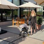 Ekaterina Shepeta Instagram - Нарядные выходные в Бишкеке. Мы были на свадьбе друга Арарата - Жанната. Полетели втроем: я, Ани и Арарат. 3 дня провели в Бишкеке. Ева и Диана остались в Москве с няней. С одной стороны, с одним ребенком, который еще не произносит вечные «мамамамамаааааа», это был прям отдых. С другой, я так соскучилась по своим двум старшим красоткам 😍 приехала домой, заобнимала. В Бишкеке классно! Очень доброжелательно и гостеприимно. В день свадьбы я накрасилась, накрутила волосы и щеголяла по веранде отеля с коляской с кайфом от ощущения, что я многодетная мама, гуляю с груднничком, а выгляжу, как будто не мое. Свадьба была большая, традиционная, на двух языках, с артистами и веселыми гостями из мира КВН. Давно не была на свадьбах в качестве гостя. Мне понравилось 😊 Мы даже потанцевали с мужем. Между танцами и бесконечной едой мы сделали видео с конфетти. Как узнала от подписчиков, это могло быть тайное программирование на четвертого ребенка - мальчика. Ну что ж, хоть бы, хоть бы 🤞 А еще в Бишкеке у Ани прорезался первый зуб. Я узнала об этом, когда она меня укусила за нос. В общем и целом, были замечательные выходные в Киргизии. В карусельке можете посмотреть фото и видео без фильтров и обработок. Как есть. PS. Мамы без нянь и другой помощи, вы героини. PS_2. Фотки не все прогрузились 😭 следующий рилс - компенсация места важной персоны.