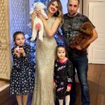 Ekaterina Shepeta Instagram - С наступающим от нашей большой семьи ✨ Пусть все сложится❤️